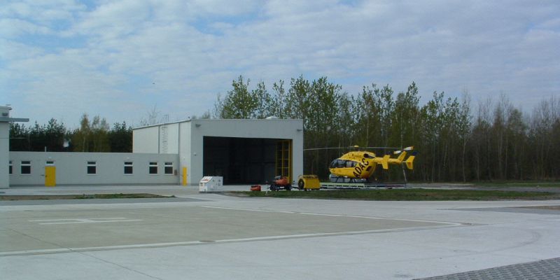 hubschrauberhangar-1A26A6F21-14B5-0993-526C-BD428AA9B3E7.jpg